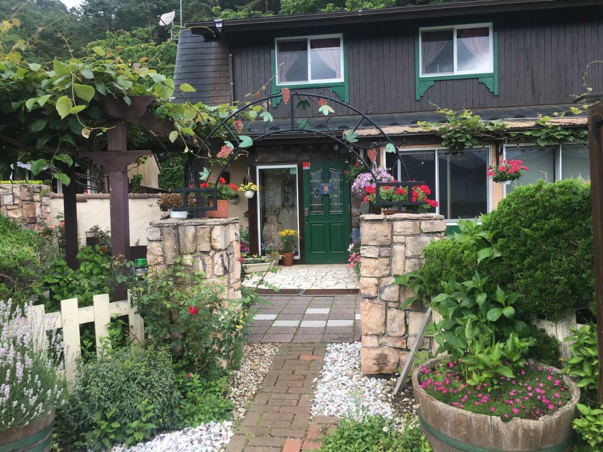 Private Hotel Rei Fujikawaguchiko Luaran gambar